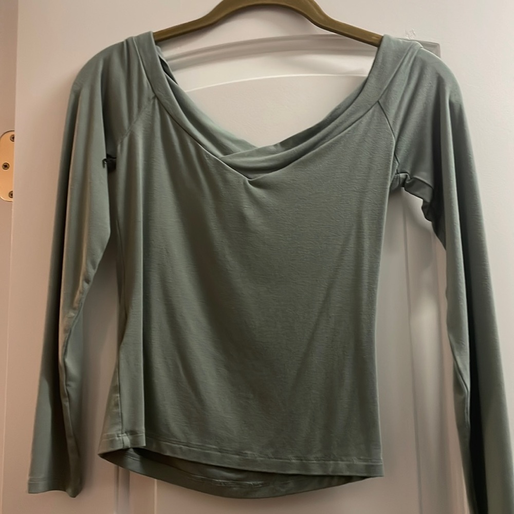 H&M Off the Shoulder Blouse